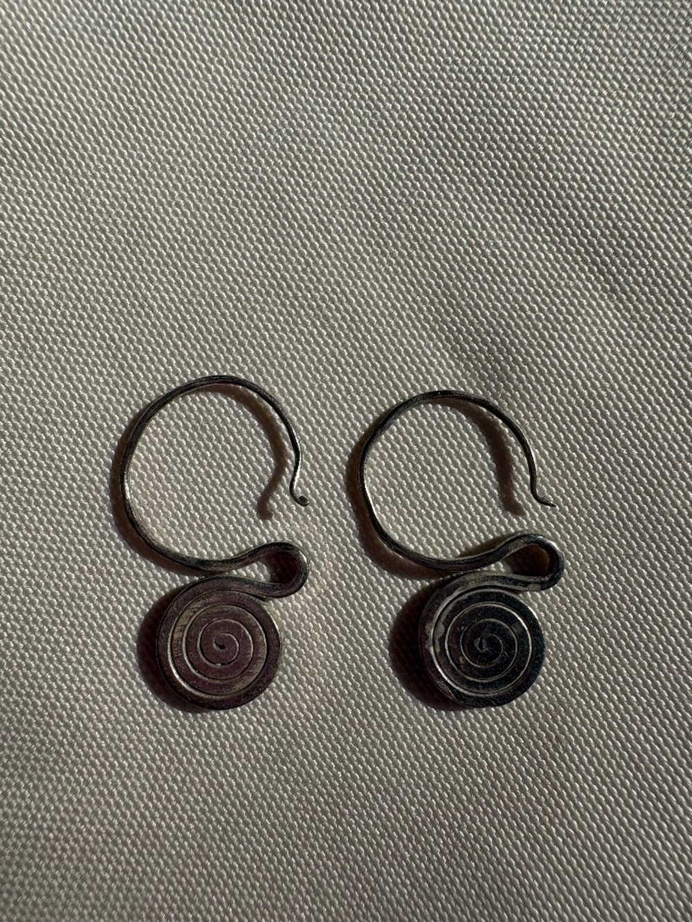 Karen Hill Tribe Silver Swirl Spiral Hoop Earrings Vintage Ethnic Boho Jewelry
